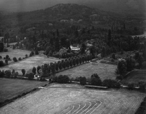 Aerial of Minnekhada (City of Vancouver Archive, CVA 703-5.15)